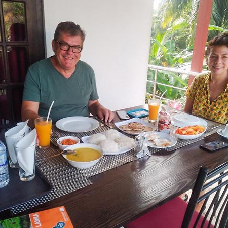 Myr-O Homestay Kombichankulama Екстериор снимка