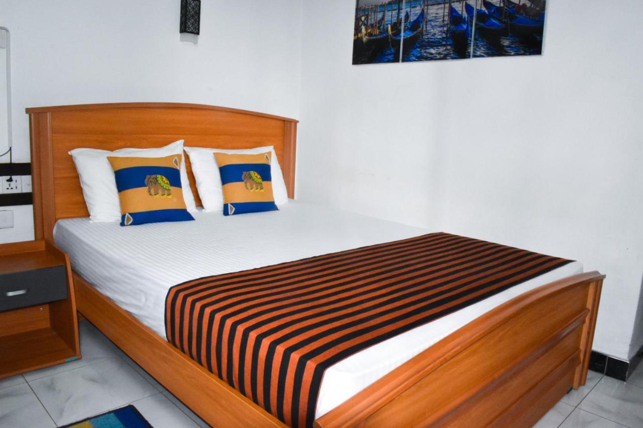 Myr-O Homestay Kombichankulama Екстериор снимка