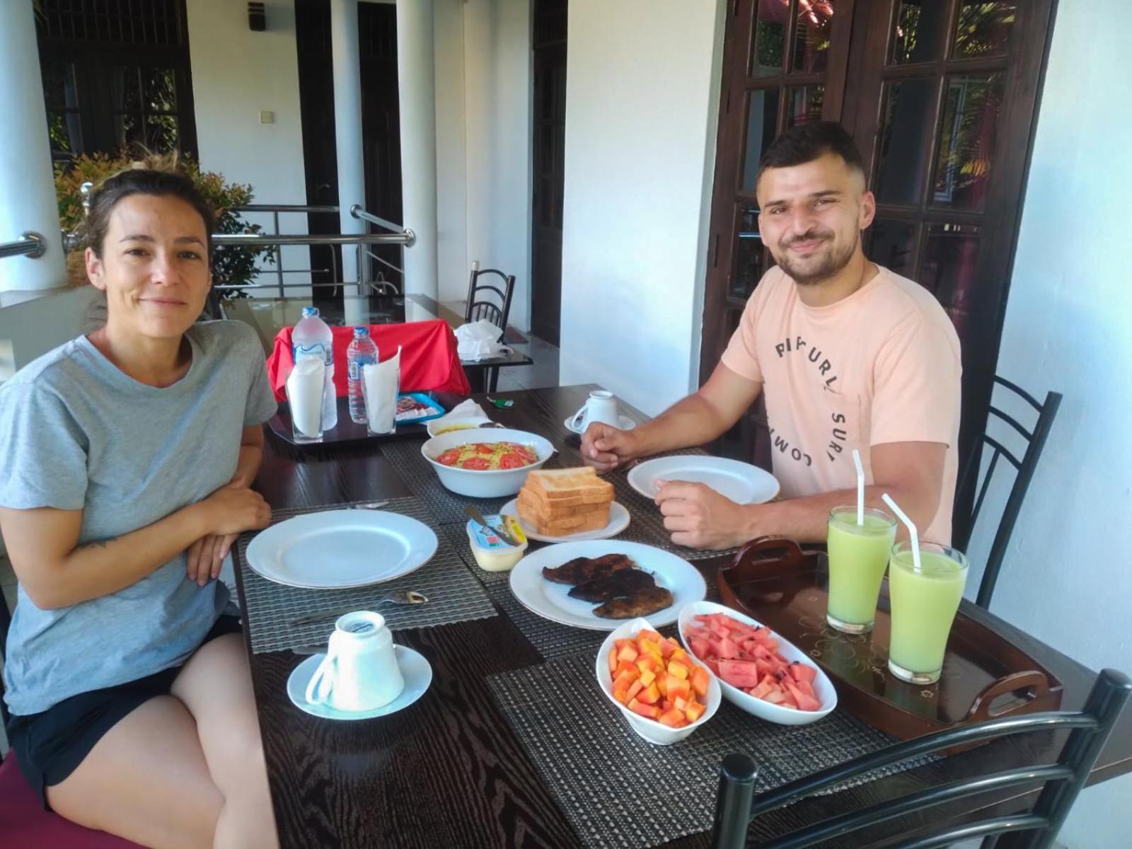 Myr-O Homestay Kombichankulama Екстериор снимка