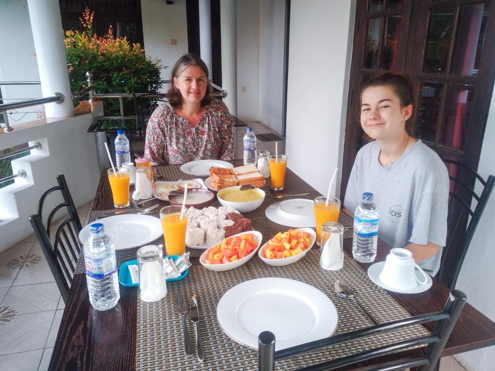 Myr-O Homestay Kombichankulama Екстериор снимка