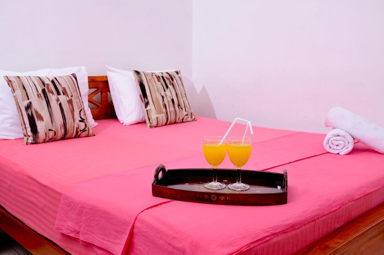 Myr-O Homestay Kombichankulama Екстериор снимка