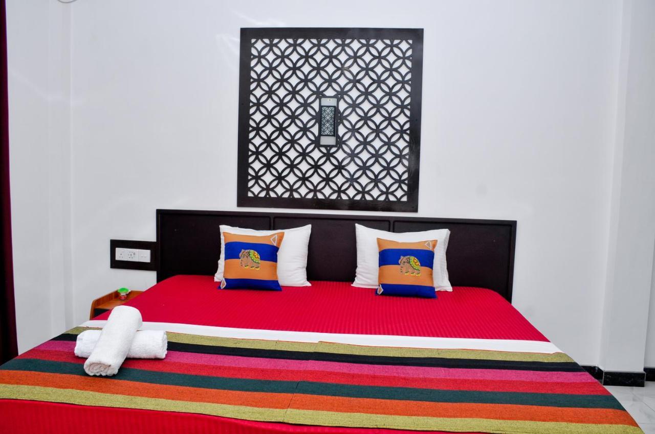 Myr-O Homestay Kombichankulama Екстериор снимка