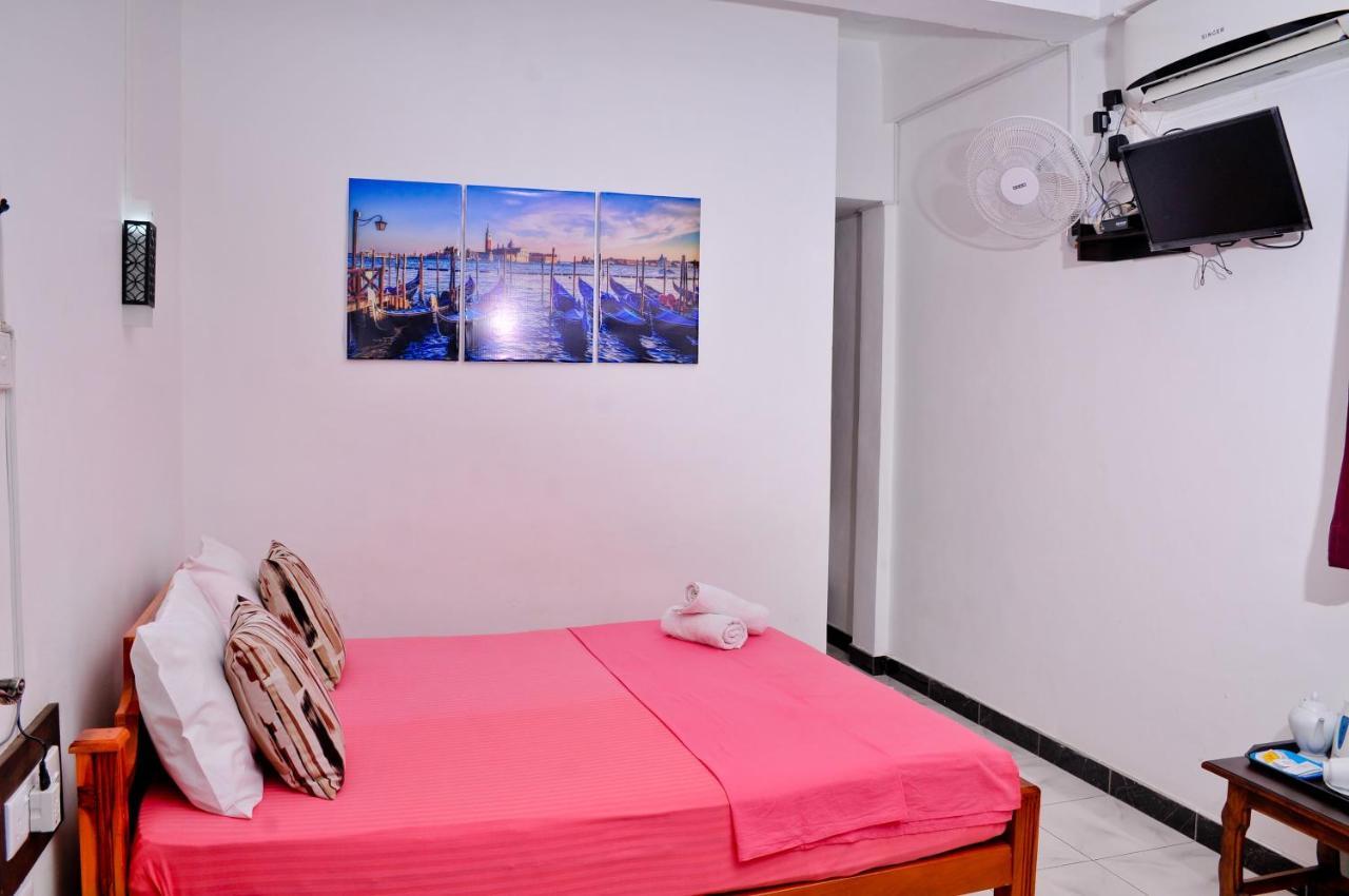 Myr-O Homestay Kombichankulama Екстериор снимка