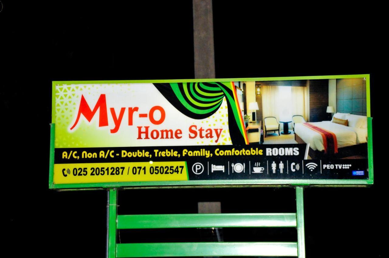Myr-O Homestay Kombichankulama Екстериор снимка