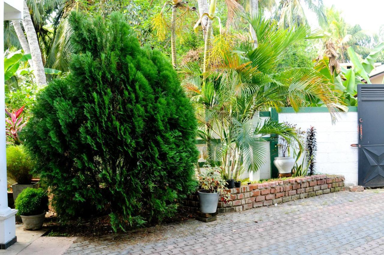 Myr-O Homestay Kombichankulama Екстериор снимка