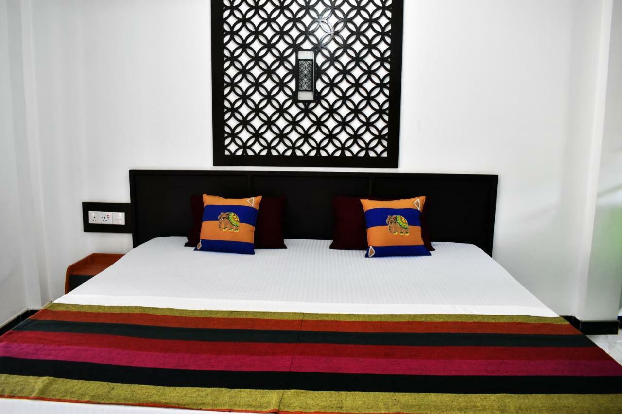 Myr-O Homestay Kombichankulama Екстериор снимка