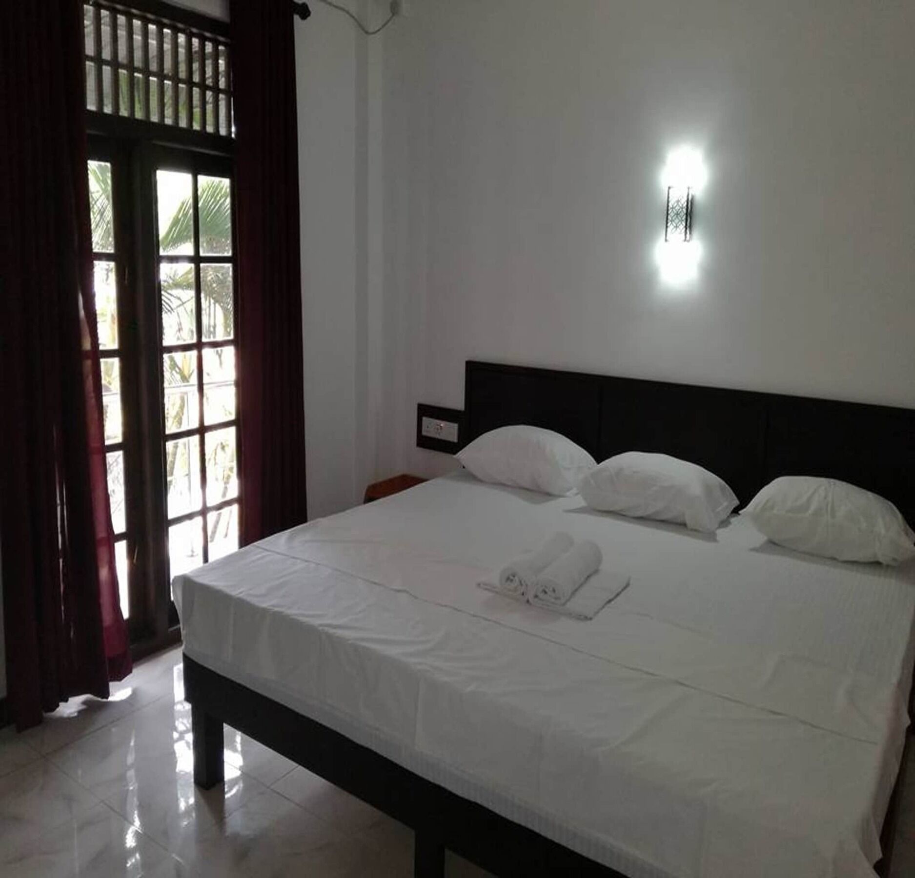 Myr-O Homestay Kombichankulama Екстериор снимка