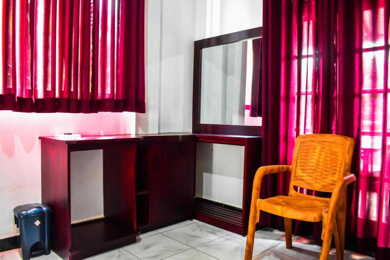 Myr-O Homestay Kombichankulama Екстериор снимка